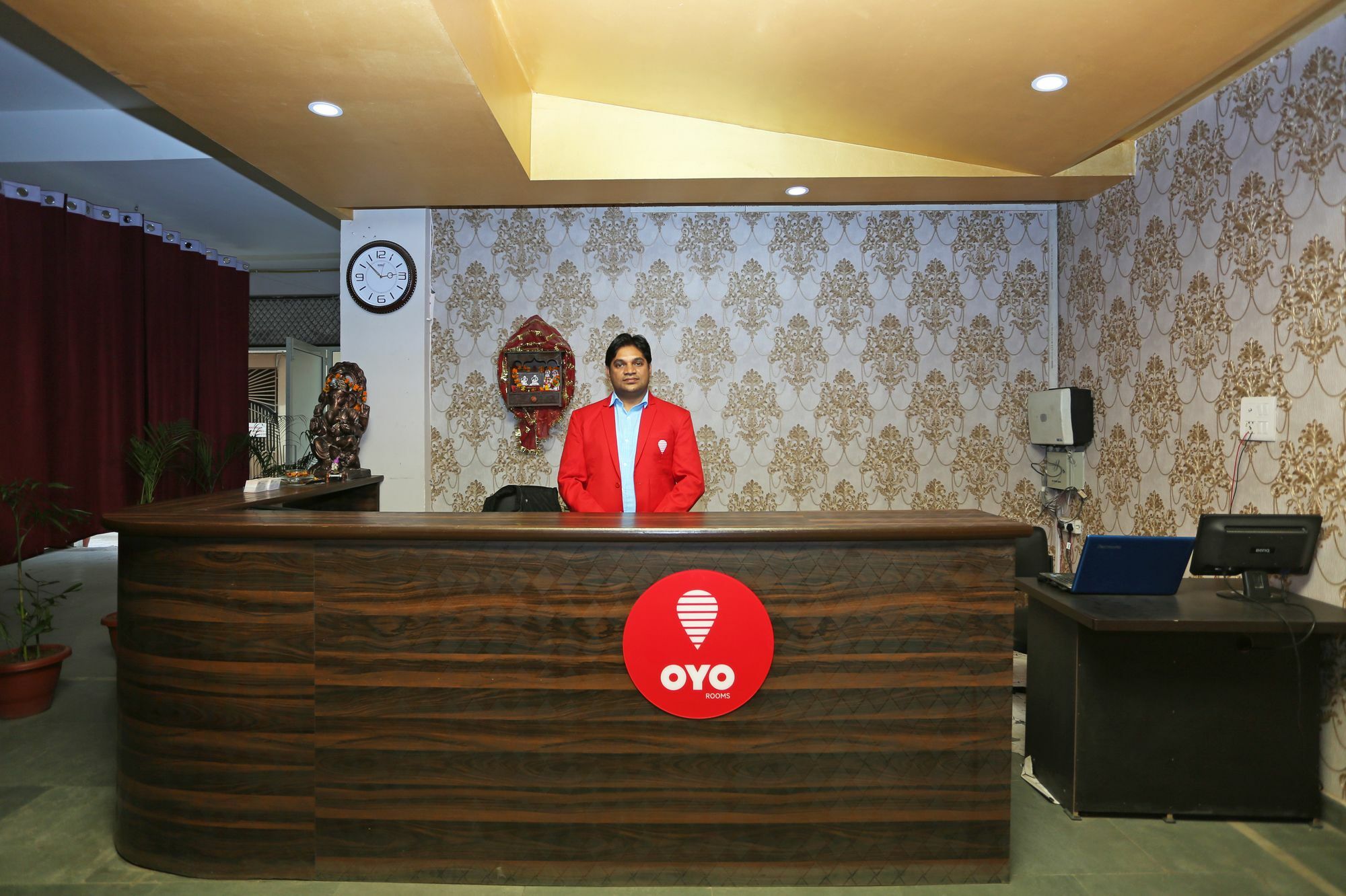 Super Hotel O Mahal Nuova Delhi Esterno foto