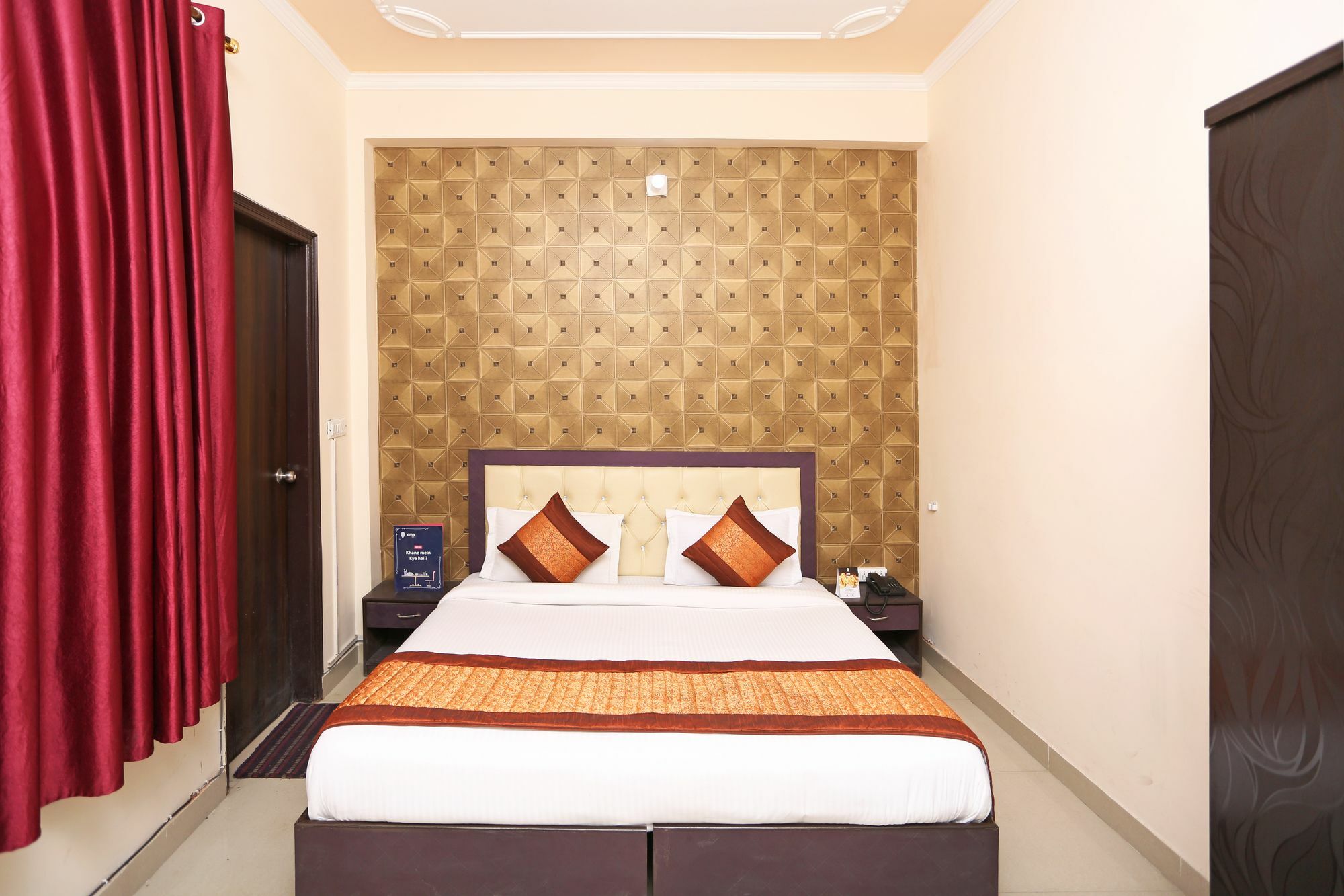 Super Hotel O Mahal Nuova Delhi Esterno foto