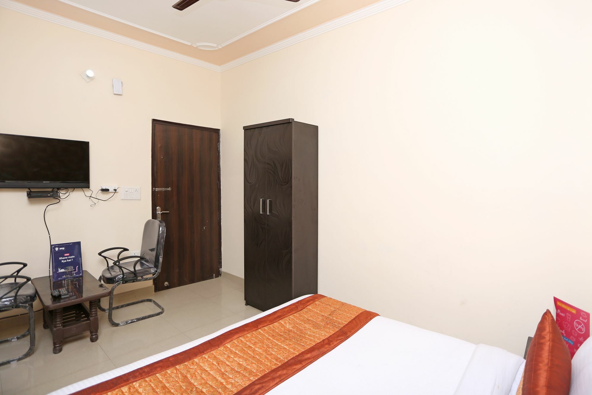 Super Hotel O Mahal Nuova Delhi Esterno foto
