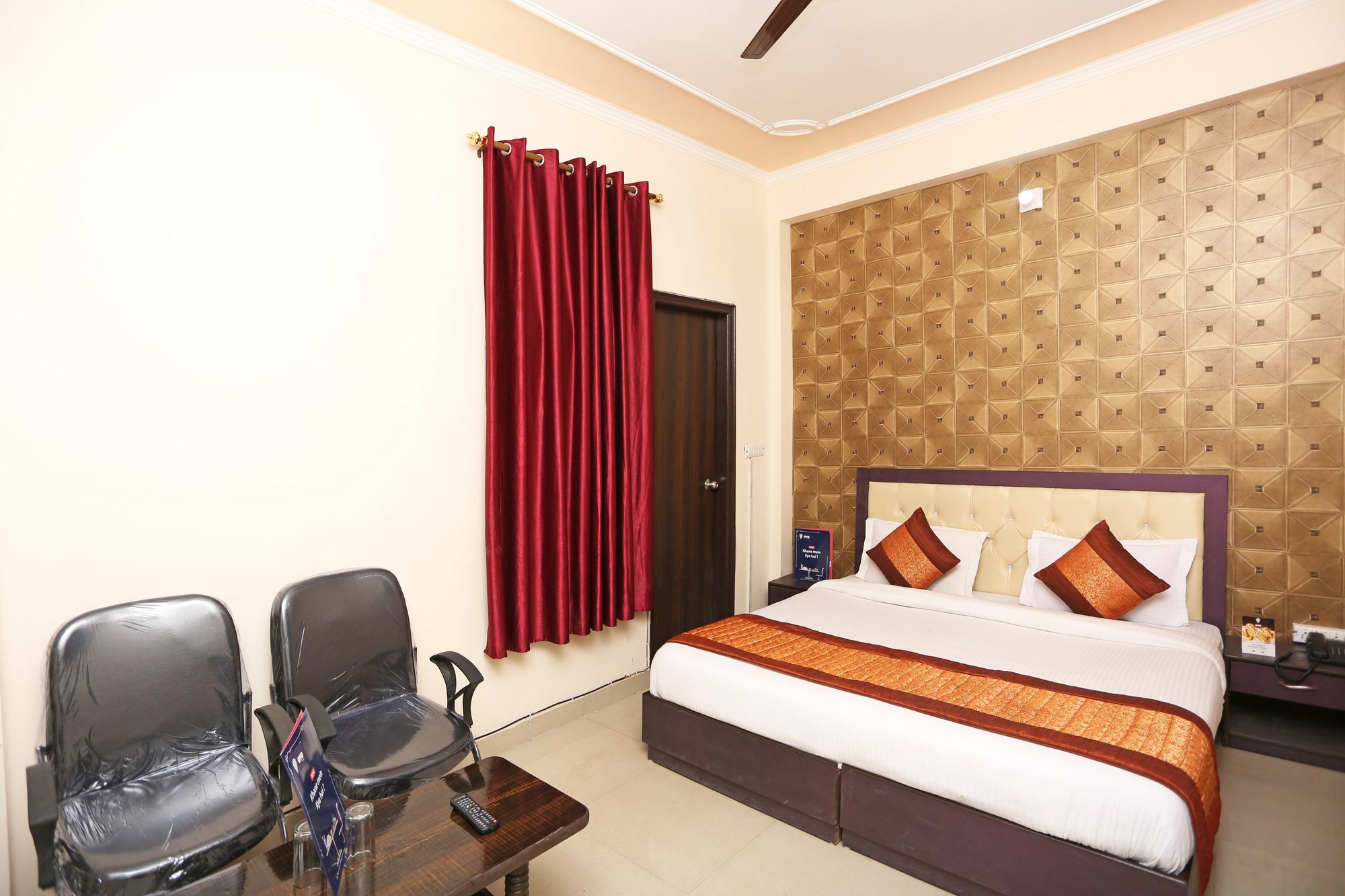 Super Hotel O Mahal Nuova Delhi Esterno foto